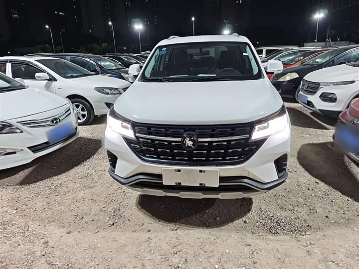 Dongfeng Forthing T5 2022 2022款 盛世款 1.5T 自动逐梦版五座