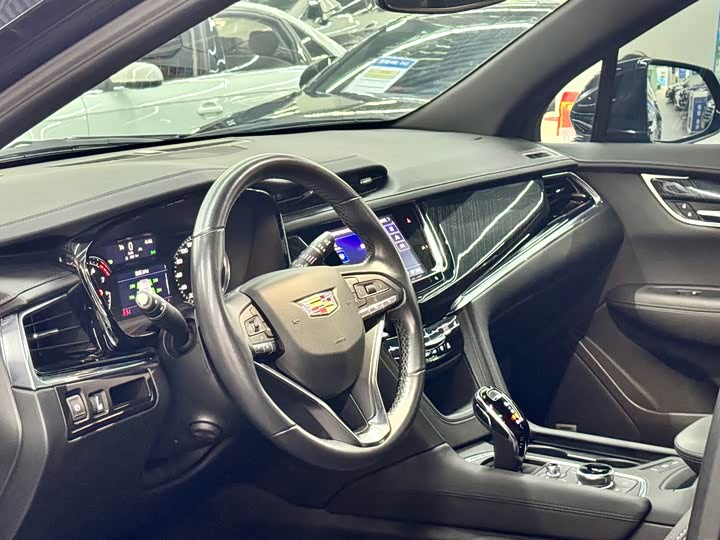 Cadillac XT6 2022 2022款 2.0T 六座两驱豪华型