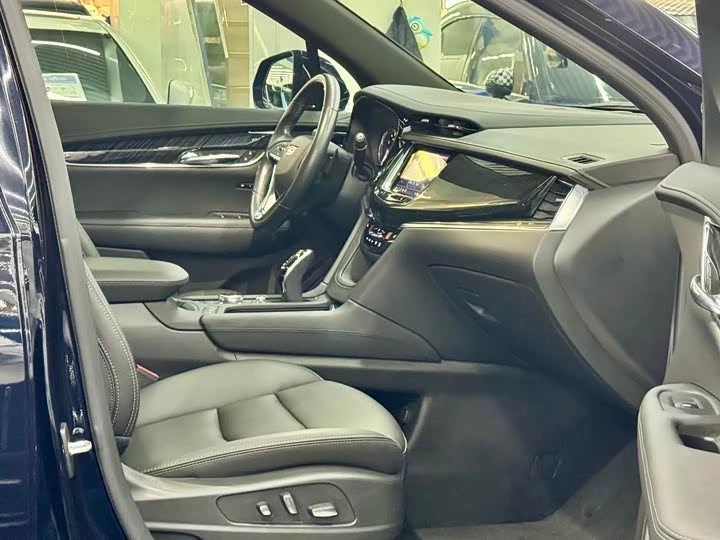 Cadillac XT6 2022 2022款 2.0T 六座两驱豪华型