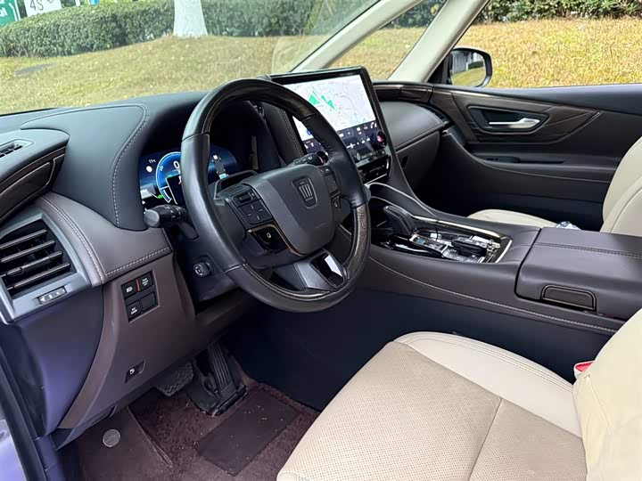 Toyota Vellfire 2024 2024款 皇冠 双擎 2.5L 至尊行政版