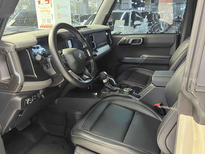 Ford Bronco 2024 2024款 2.3T 墨钻