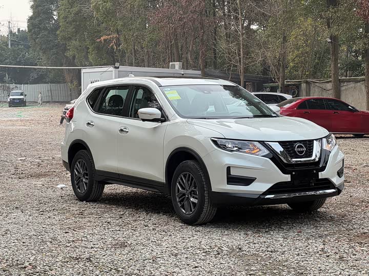 Nissan X-Trail 2025 2025款 荣誉 2.0L 两驱领先版