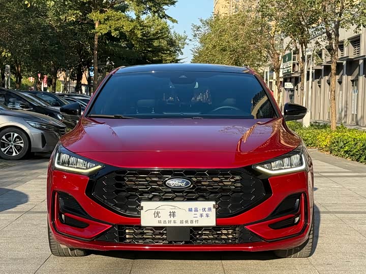 Ford Focus 2022 2022款 两厢 EcoBoost 180 自动ST Line