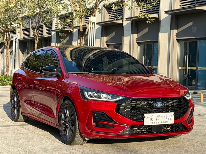 Ford Focus 2022 2022款 两厢 EcoBoost 180 自动ST Line