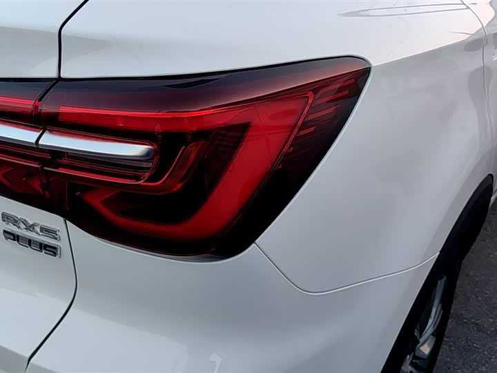 Roewe RX5 2025 2025款 PLUS 330TGI 自动领潮智惠版