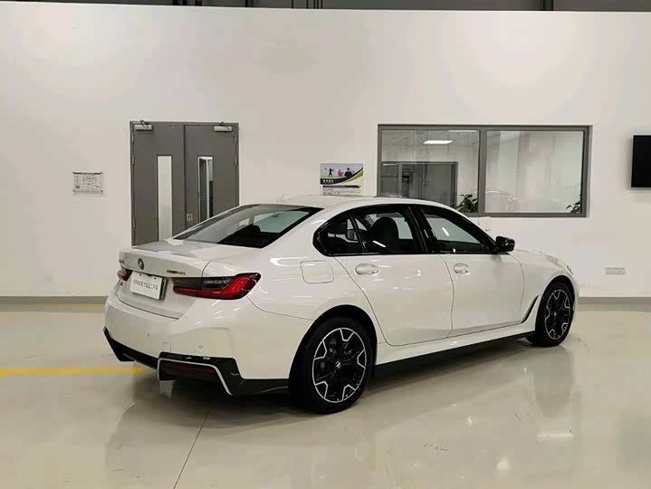 BMW i3 2025 2025款 eDrive 40 L 曜夜套装