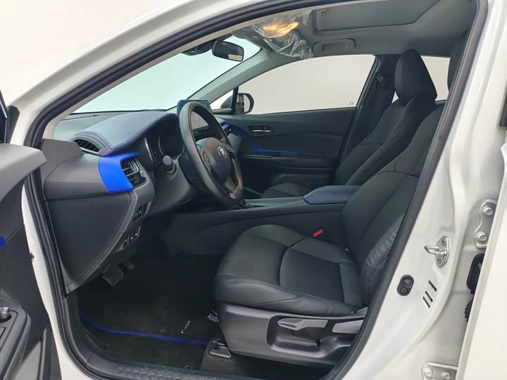 Toyota C-HR 2022 2022款 2.0L 舒适版