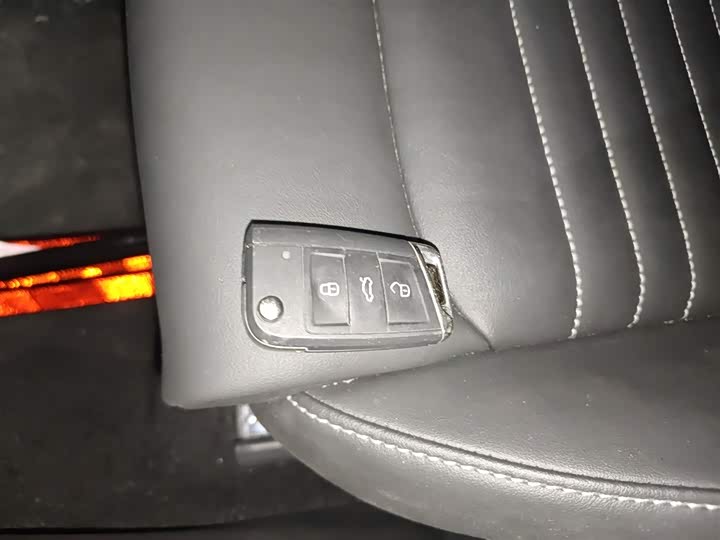 Volkswagen Magotan 2025 2025款 众享款 280TSI DSG舒适型