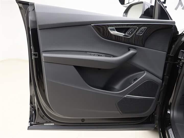 Audi Q8 2022 2022款 55 TFSI 豪华动感型