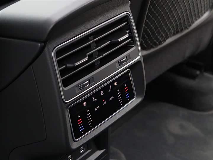 Audi Q8 2022 2022款 55 TFSI 豪华动感型