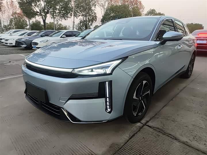 Geely Galaxy L6 2025 2025款 EM-i 140km 星舰版