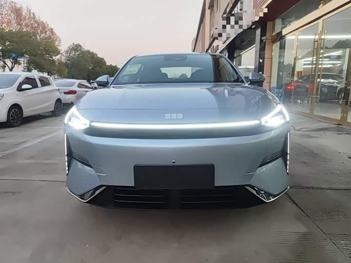 Geely Galaxy L6 2025 2025款 EM-i 140km 星舰版