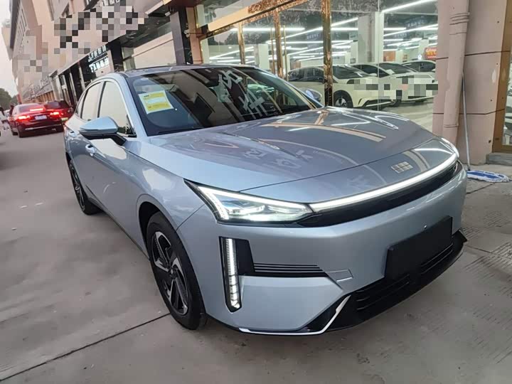 Geely Galaxy L6 2025 2025款 EM-i 140km 星舰版