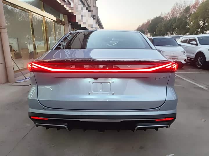 Geely Galaxy L6 2025 2025款 EM-i 140km 星舰版