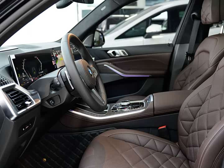 BMW X5 2025 2025款 xDrive 40Li M运动曜夜套装