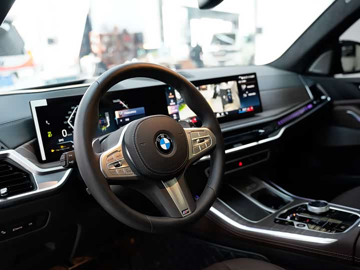 BMW X5 2025 2025款 xDrive 40Li M运动曜夜套装