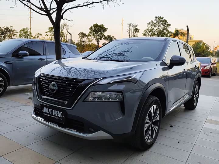 Nissan X-Trail 2023 2023款 e-POWER 超混双电机四驱豪华版