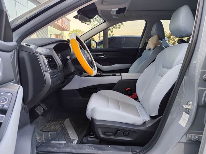 Nissan X-Trail 2023 2023款 e-POWER 超混双电机四驱豪华版