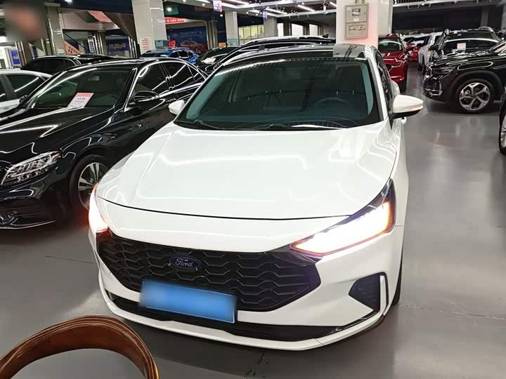 Ford Focus 2022 2022款 三厢 EcoBoost 180 自动竞速版