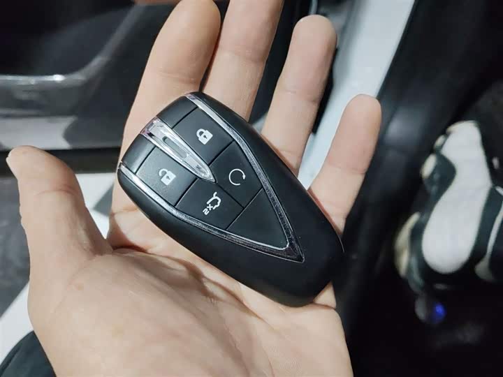 Changan CS75 Plus 2025 2025款 第四代 1.5T 新蓝鲸 智慧尊享型