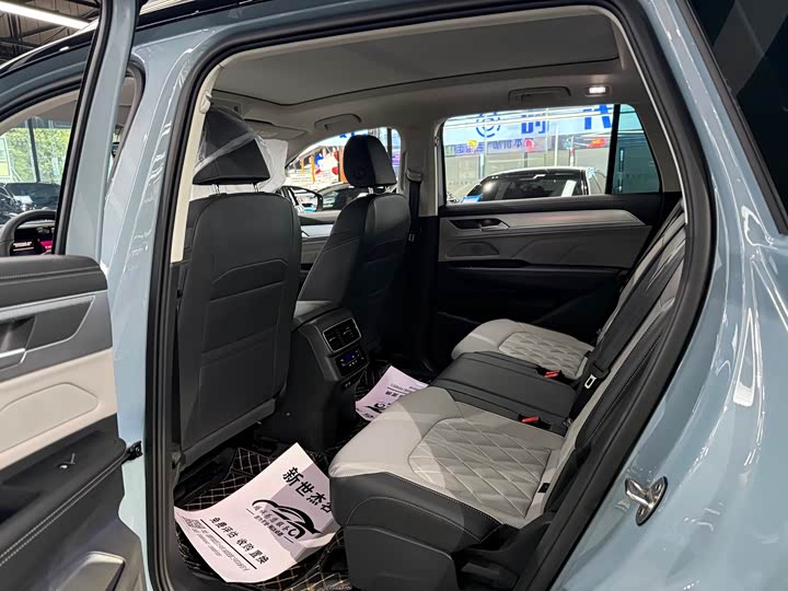 Volkswagen Tavendor 2023 2023款 380TSI 四驱R-Line巡游版