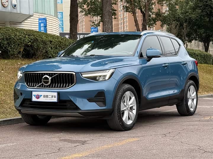 Volvo XC40 2024 2024款 B3 智行时尚版