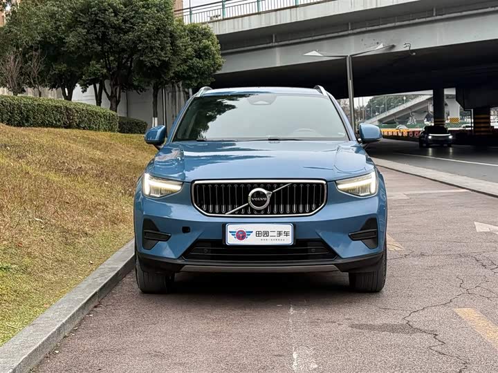 Volvo XC40 2024 2024款 B3 智行时尚版