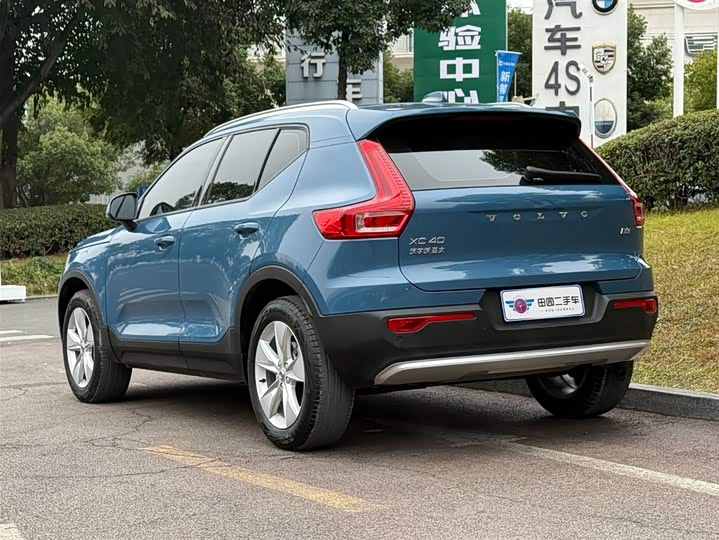 Volvo XC40 2024 2024款 B3 智行时尚版