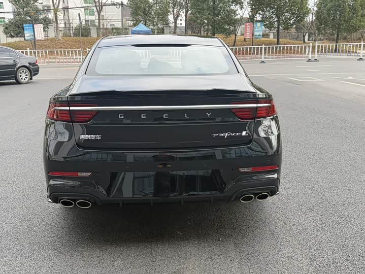 Geely Preface 2026 2026款 东方曜 1.5TD 昆仑版