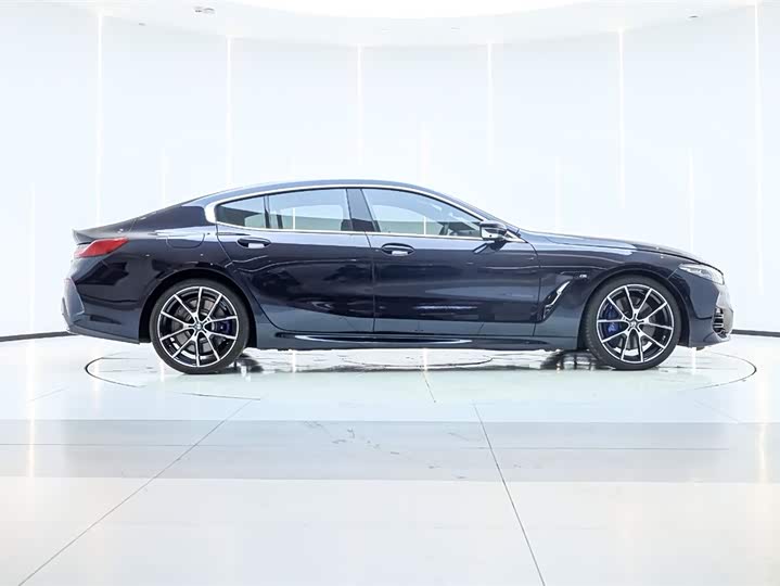 2022 BMW 8 Series