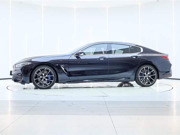 BMW 8 Series 2022 2022款 840i 四门轿跑车 M运动套装