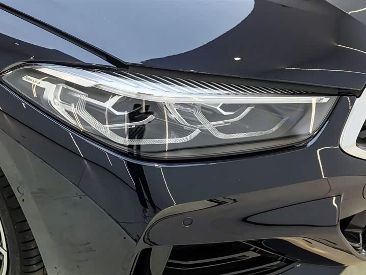 BMW 8 Series 2022 2022款 840i 四门轿跑车 M运动套装