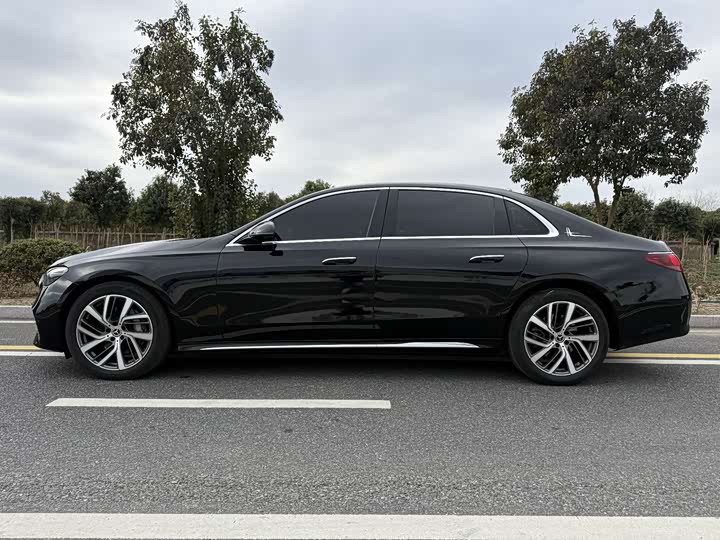 Mercedes-Benz E-Class 2025 2025款 E 300 L 时尚型
