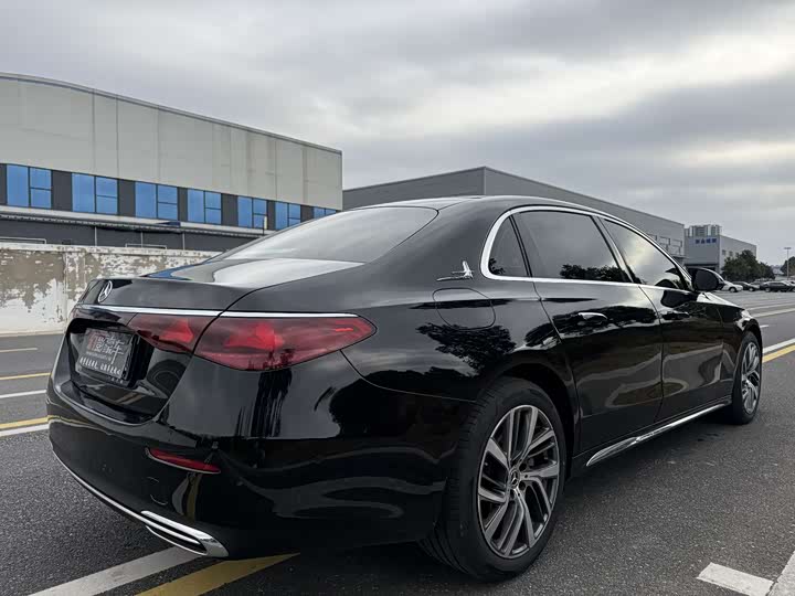 Mercedes-Benz E-Class 2025 2025款 E 300 L 时尚型