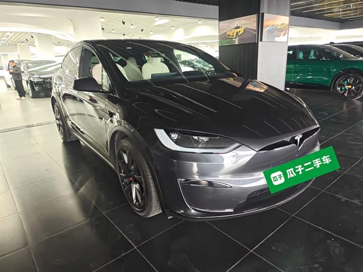 Tesla Model X 2023 2023款 三电机全轮驱动 Plaid版