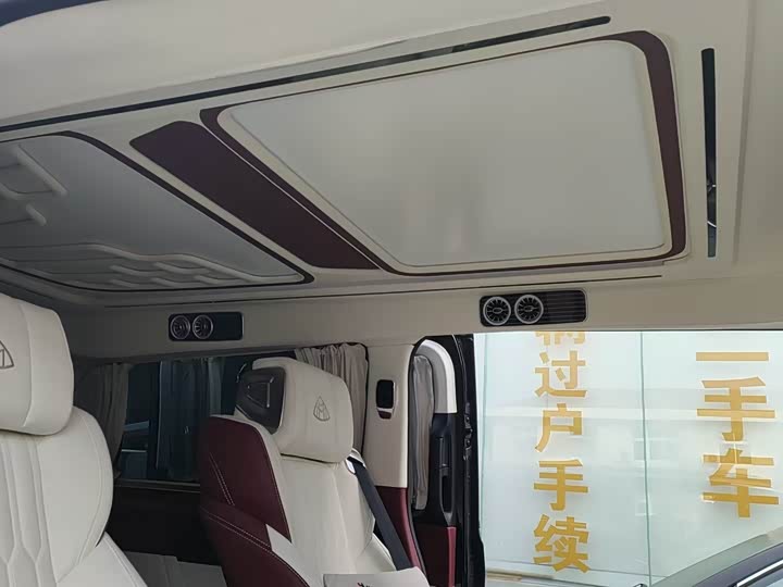 Mercedes-Benz Vito 2024 2024款 2.0T 商务版 7座