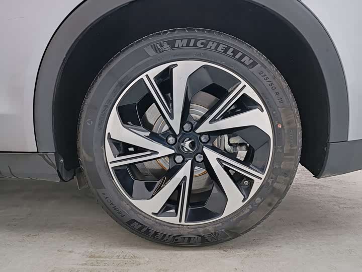 BAIC Arcfox Alpha S 2022 2022款 525S 175kW