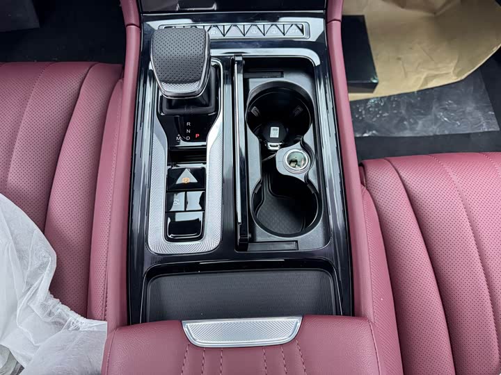 Hongqi H5 2025 2025款 1.5T HEV旗韵50万辆纪念版