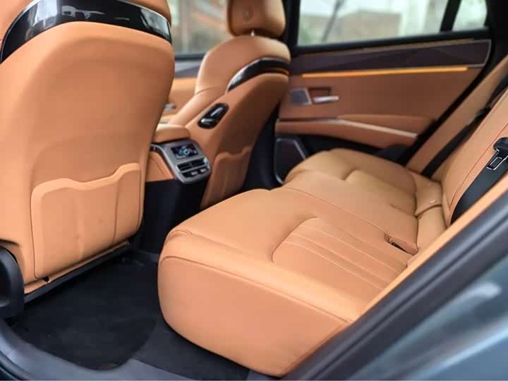 BYD Han L 2025 2025款 DM-p 四驱激光雷达旗舰型