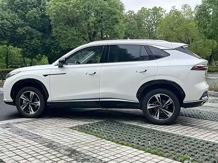 Roewe RX5 2023 2023款 1.5T 超感精英版