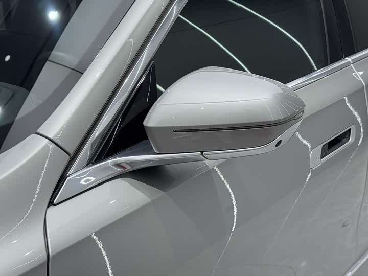 BMW i7 2023 2023款 eDrive50L 尊享豪华套装