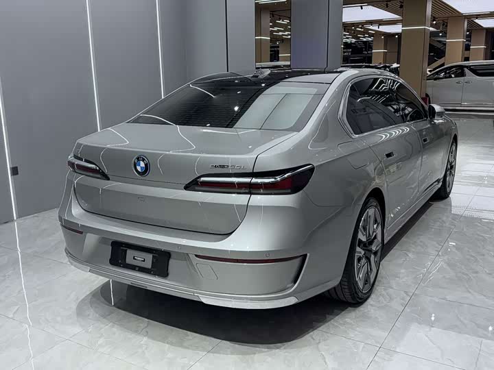 BMW i7 2023 2023款 eDrive50L 尊享豪华套装