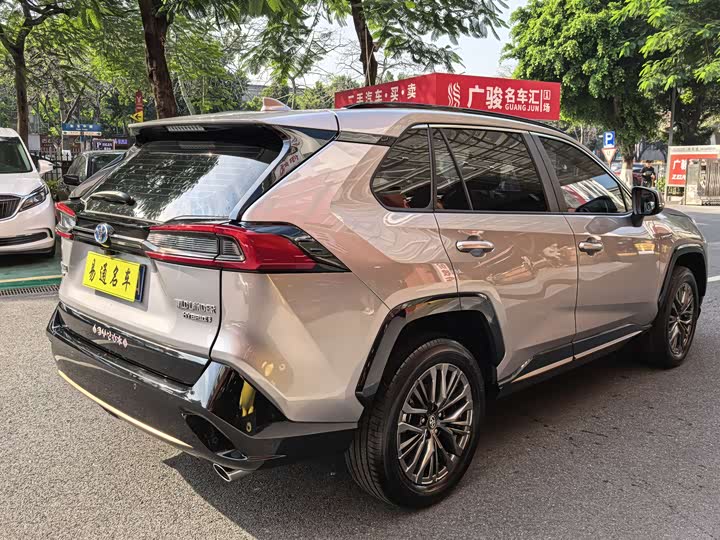 Toyota Wildlander 2024 2024款 双擎 2.5L E-CVT四驱豪华PLUS版