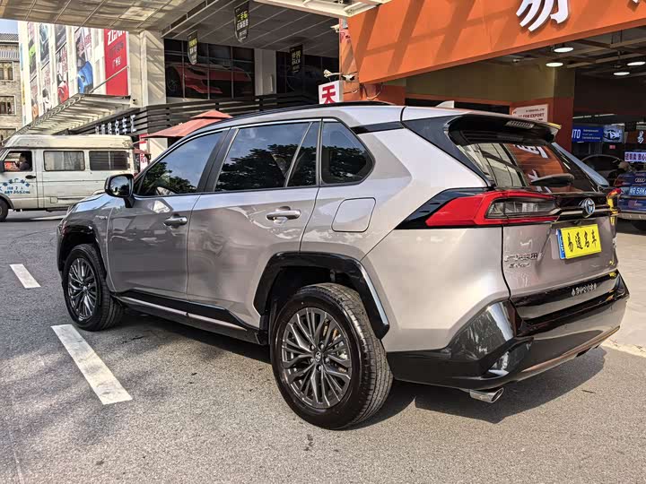 Toyota Wildlander 2024 2024款 双擎 2.5L E-CVT四驱豪华PLUS版