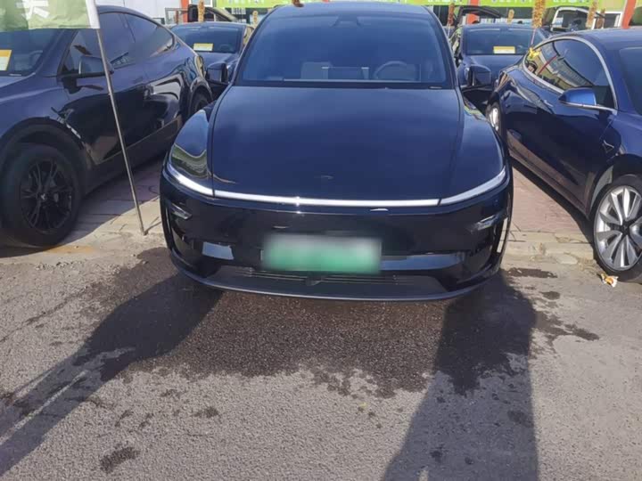 Tesla Model Y 2025 2025款 长续航全轮驱动版