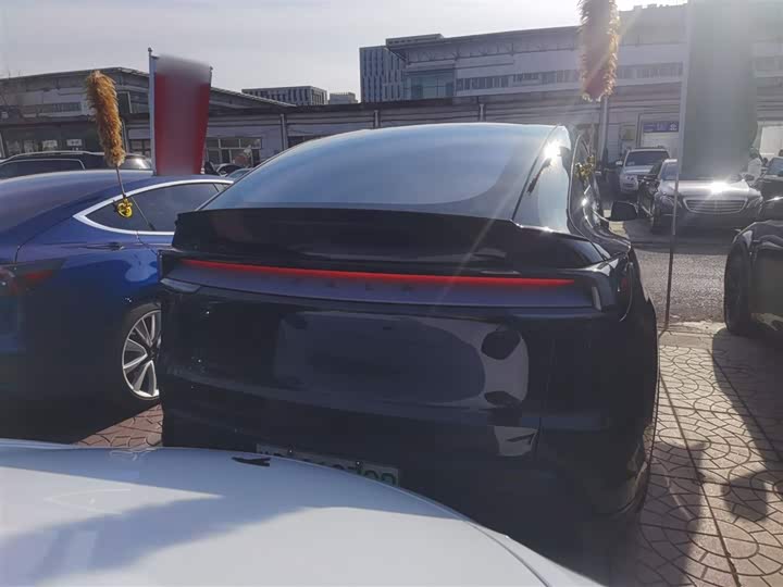 Tesla Model Y 2025 2025款 长续航全轮驱动版