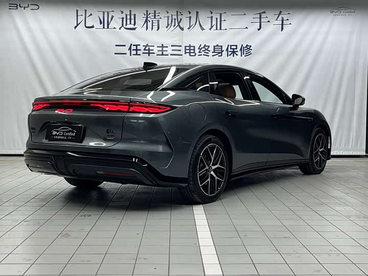 BYD Han L 2025 2025款 DM-p 四驱激光雷达旗舰型