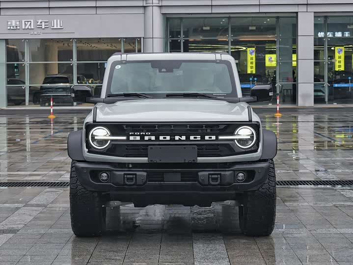Ford Bronco 2024 2024款 2.3T 长滩大脚越野版