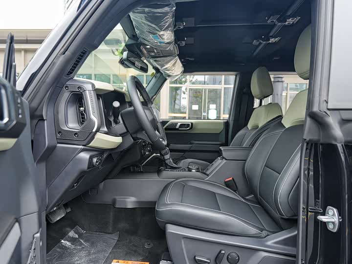 Ford Bronco 2024 2024款 2.3T 长滩大脚越野版