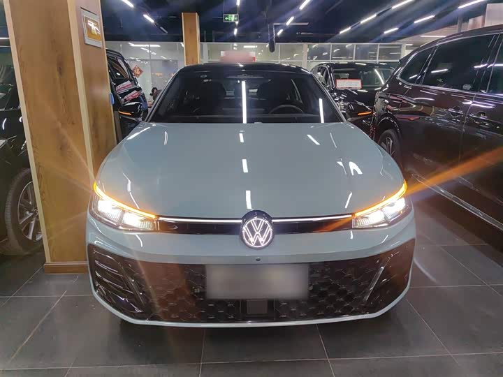Volkswagen Passat 2025 2025款 Pro 380TSI 星空龙尊版